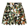 Imprimé camouflage militaire sur les shorts d&#39;exercice crossfit pour femmes et filles